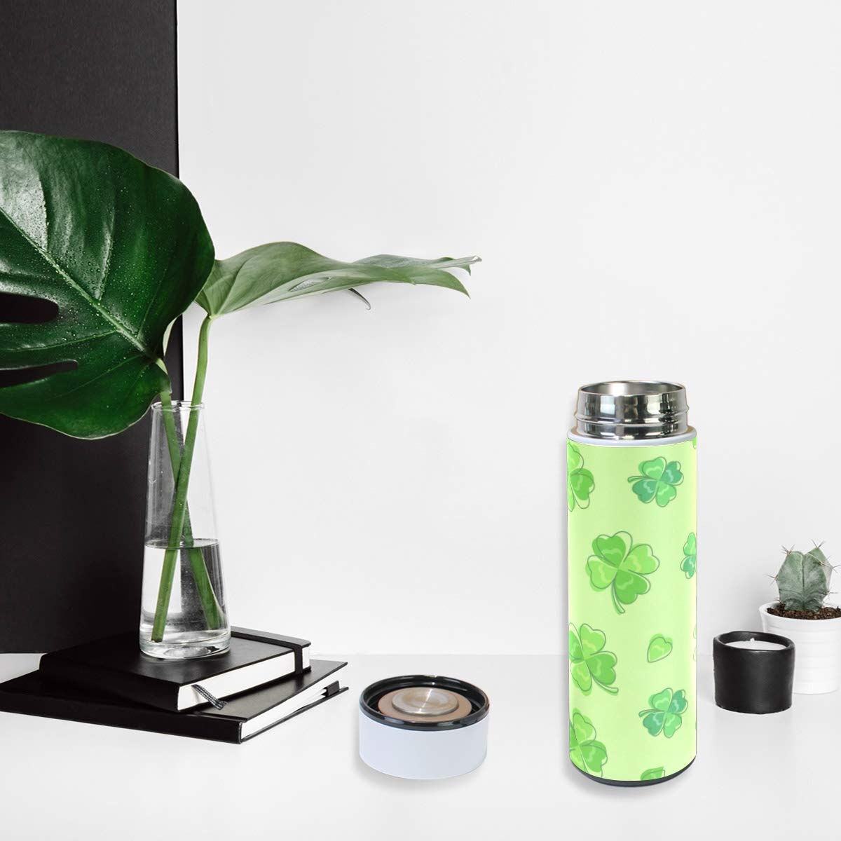 Amazon｜ミヤビヤ 水筒 500ml 四つ葉のクローバー柄 幸せ